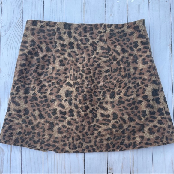 Olivaceous leopard mini skirt - Picture 4 of 7